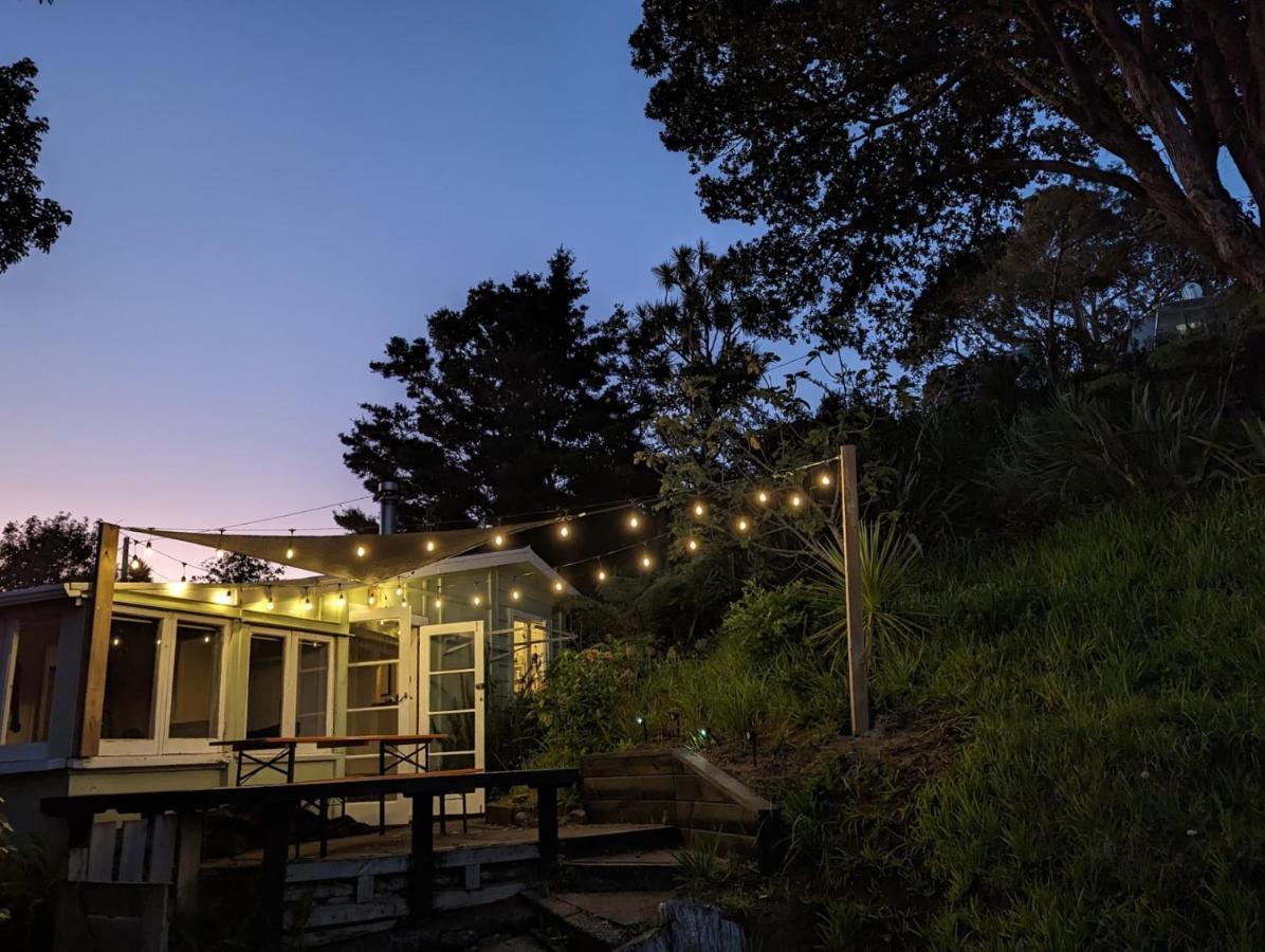 Cox Bay Cottage Raglan Exterior photo